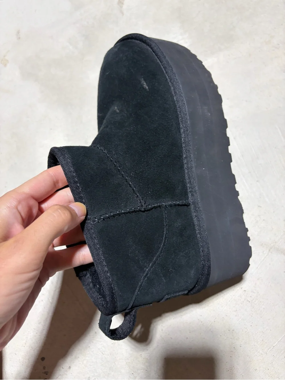 UGG classic ultra mini platform Black boots 6